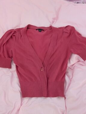 Banana Republic Rose-Pink Short Sleeve V-Neck Cardigan